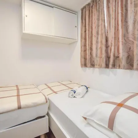 Mobile Homes Bella * Biograd na Moru