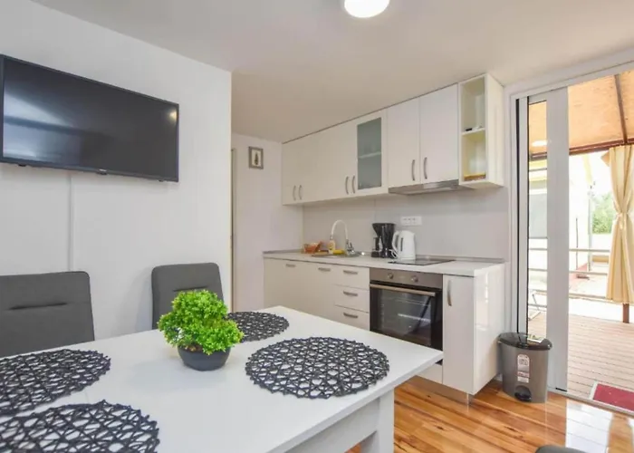 Mobile Homes Bella Holiday home Biograd Na Moru