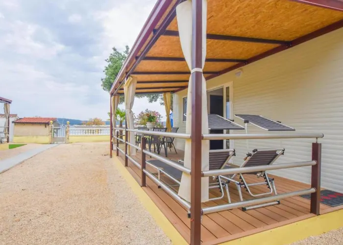 Mobile Homes Bella Holiday home Biograd Na Moru